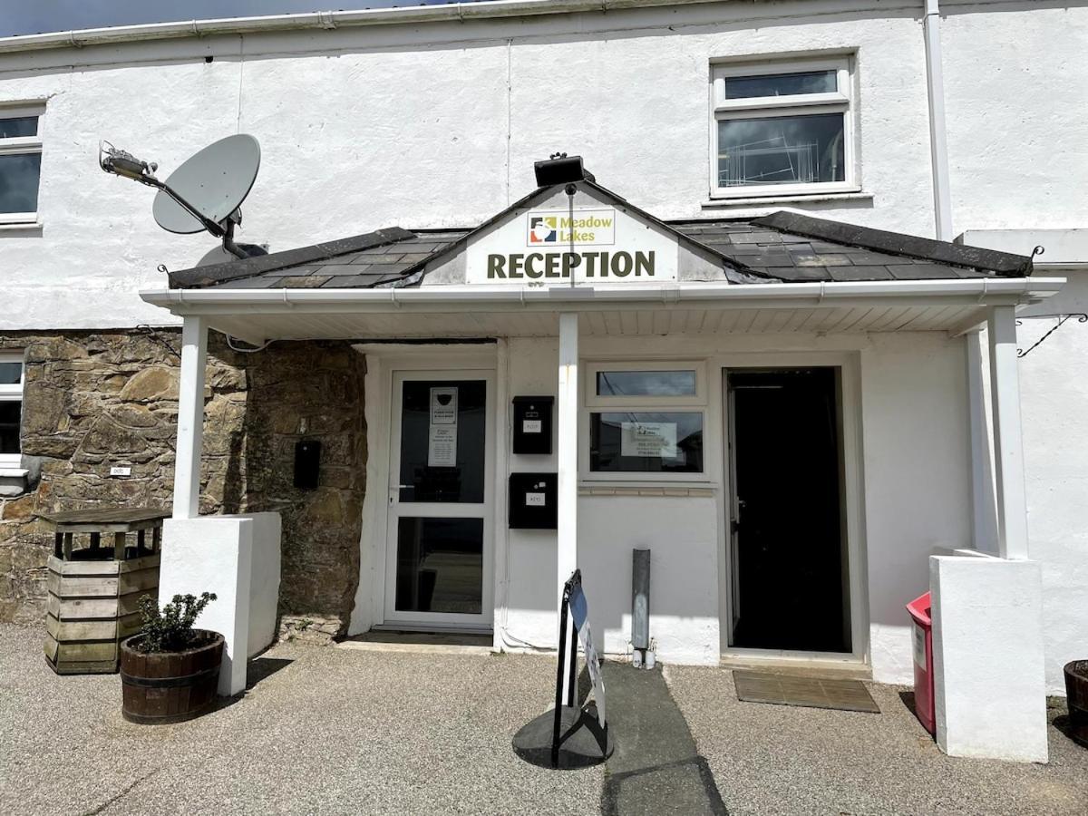 Luxury Caravan Cornwall Sleeps 4 Countryside View St Austell Exterior foto